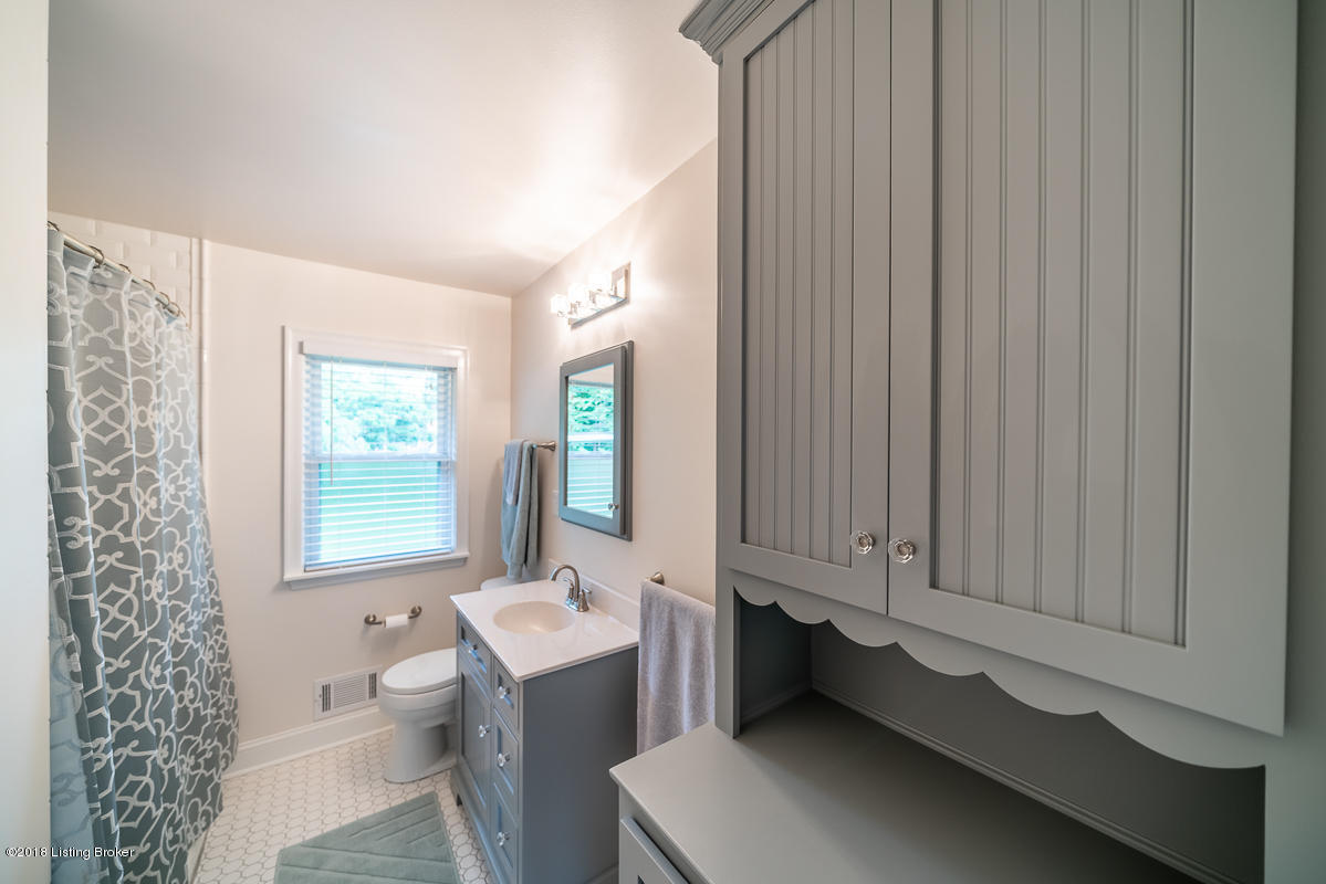 2902 Cambridge Road Louisville, KY 40220 - Photo 22 of 30 2902 Cambridge Rd L-13
