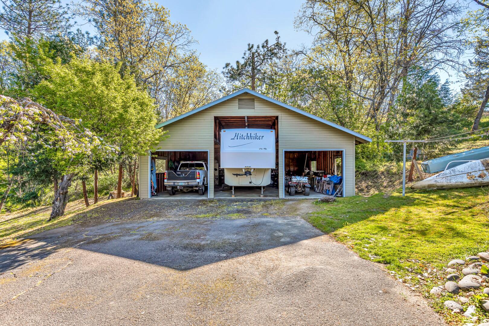 7681 Rapp Lane Talent, OR 97540 - Photo 31 of 35 9R9A7193