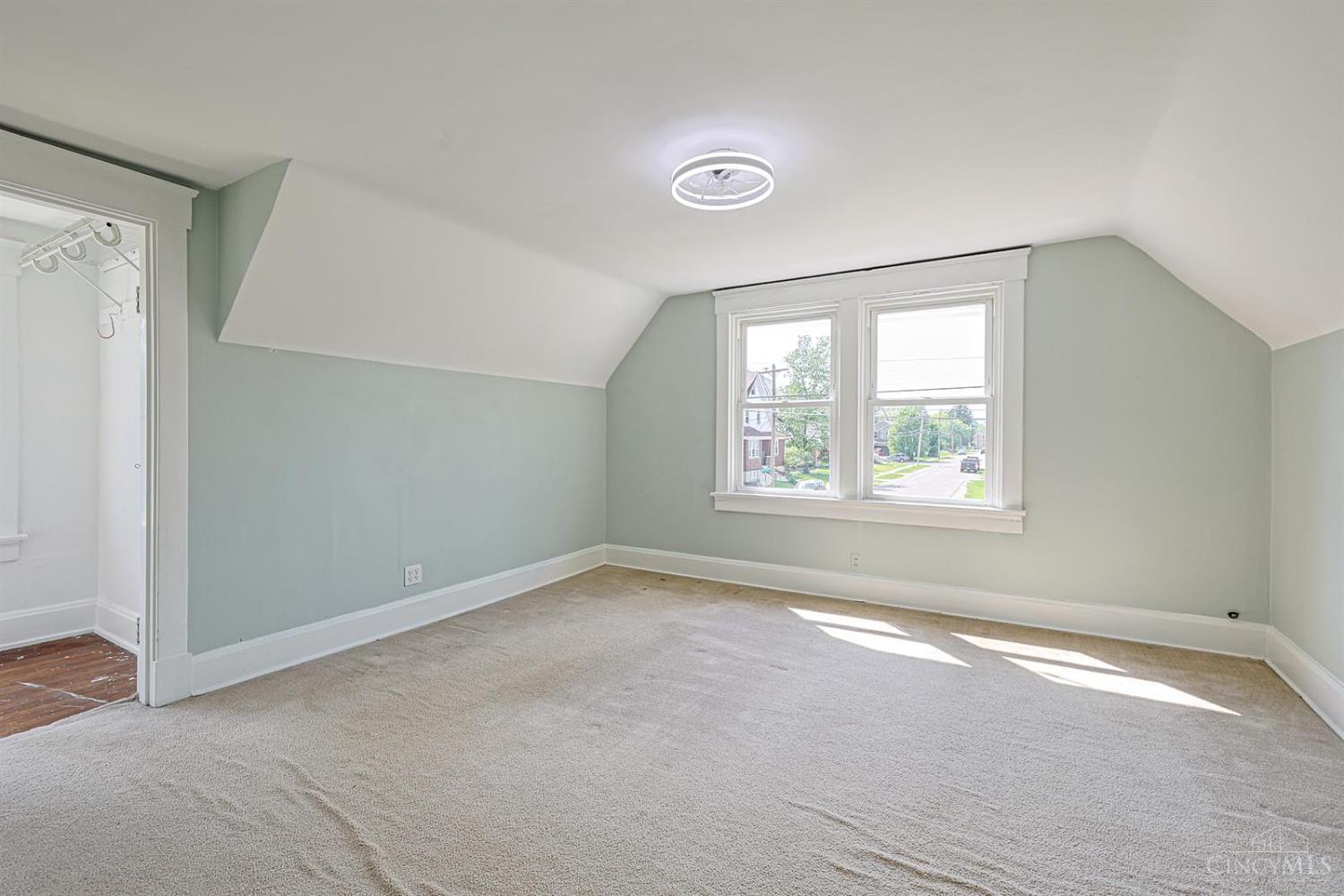 7300 Plainfield Road Deer Park, OH 45236 - Photo 21 of 39