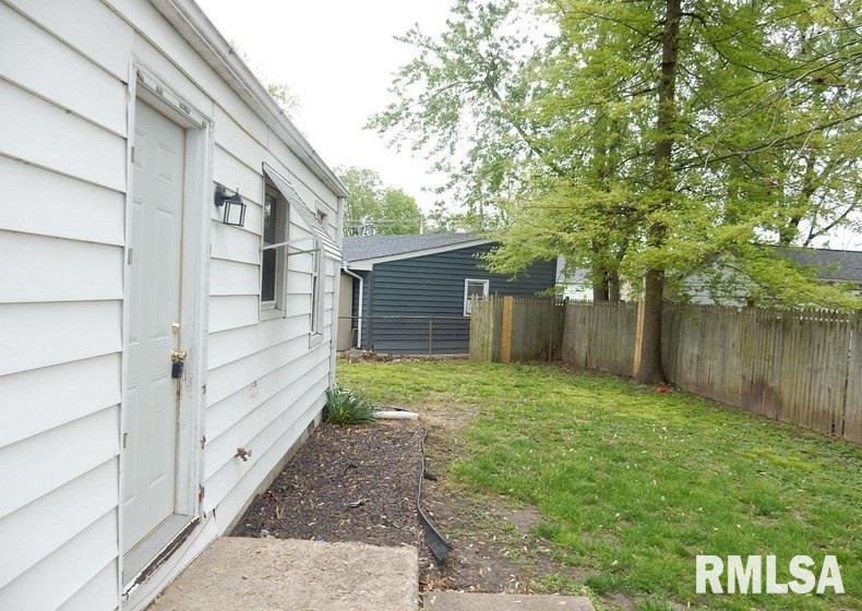 8 St James Court Springfield, IL 62703 - Photo 15 of 15