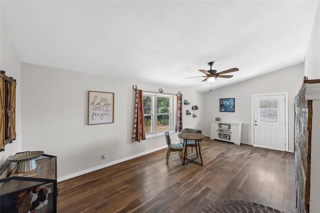 518 Warren Road Lorena, TX 76655 - Photo 9 of 35 Gallery Image 9