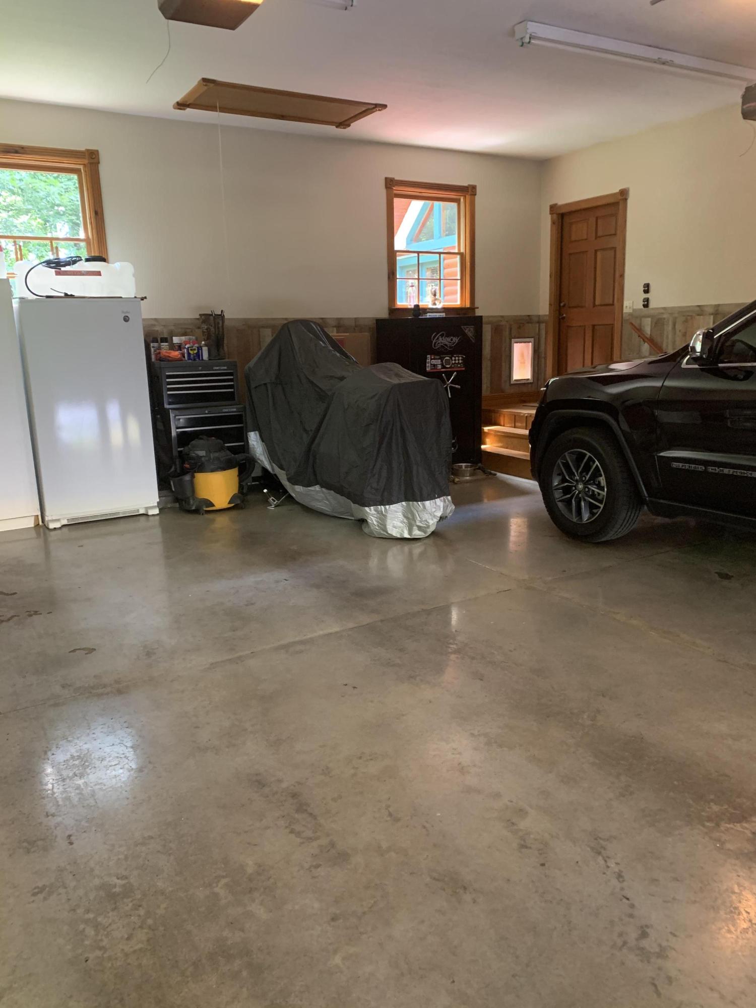 1030 Grape Rough Road Oneida, TN 37841 - Photo 36 of 40 Garage