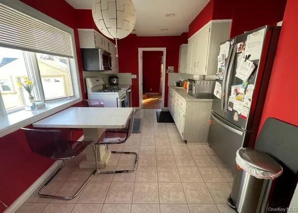 $5,000 | 54 Camden Place, New Hyde Park, NY 11040