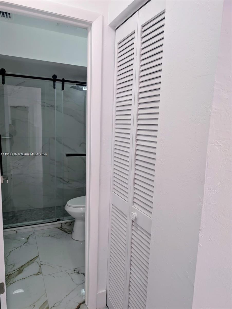 700 Southwest 113th Avenue Pembroke Pines, FL 33025 - Photo 15 of 27