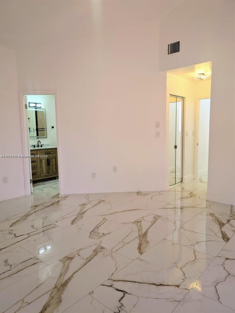 700 Southwest 113th Avenue Pembroke Pines, FL 33025 - Photo 17 of 27