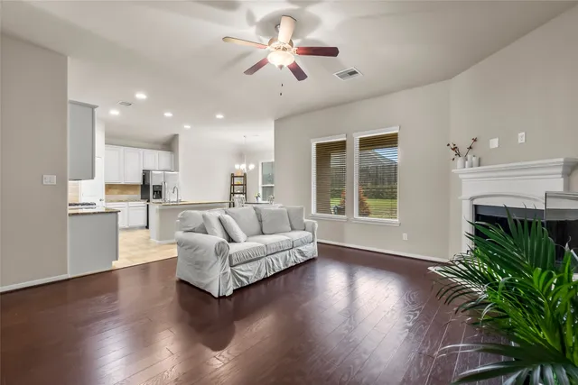 $2,500 | 1506 Judson Oak Drive, Conroe, TX 77384