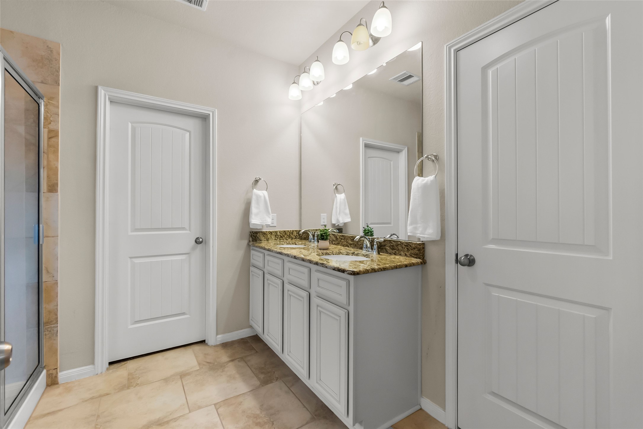 1506 Judson Oak Drive Conroe, TX 77384 - Photo 7 of 13