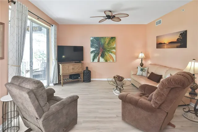 $319,900 | 8076 Queen Palm Lane, Unit 436, Fort Myers, FL 33966