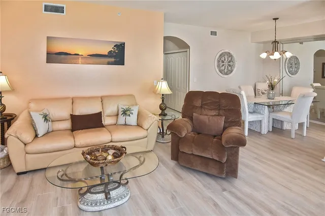 $319,900 | 8076 Queen Palm Lane, Unit 436, Fort Myers, FL 33966