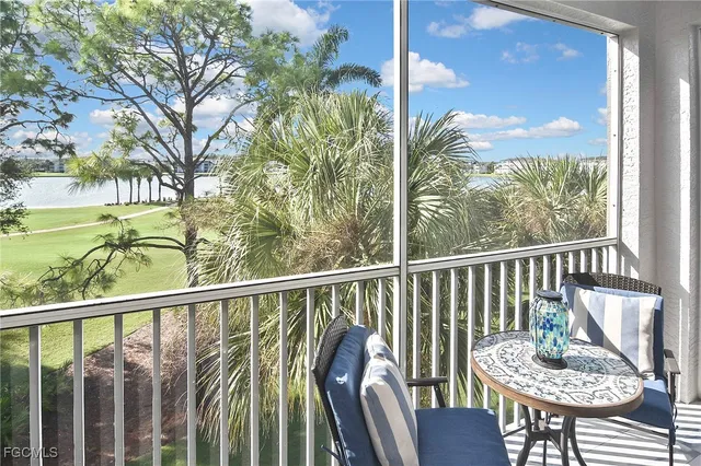 $319,900 | 8076 Queen Palm Lane, Unit 436, Fort Myers, FL 33966