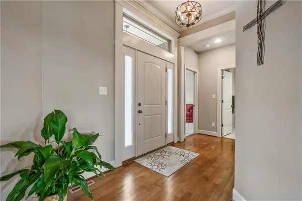 $539,000 | 1696 Northeast Parkwood Drive, Lee's Summit, MO 64064