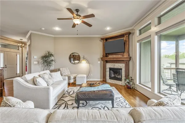 $539,000 | 1696 Northeast Parkwood Drive, Lee's Summit, MO 64064