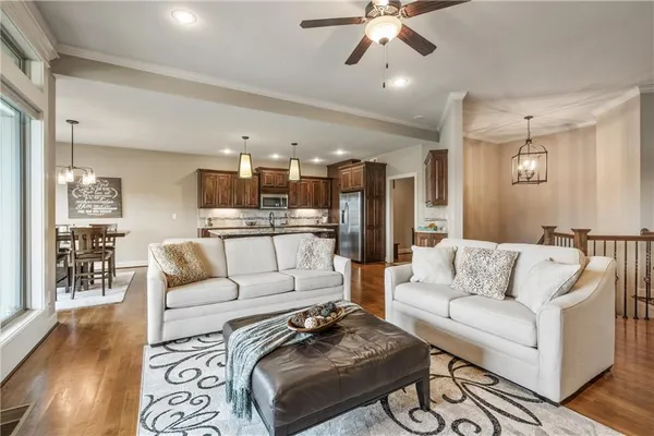 $539,000 | 1696 Northeast Parkwood Drive, Lee's Summit, MO 64064