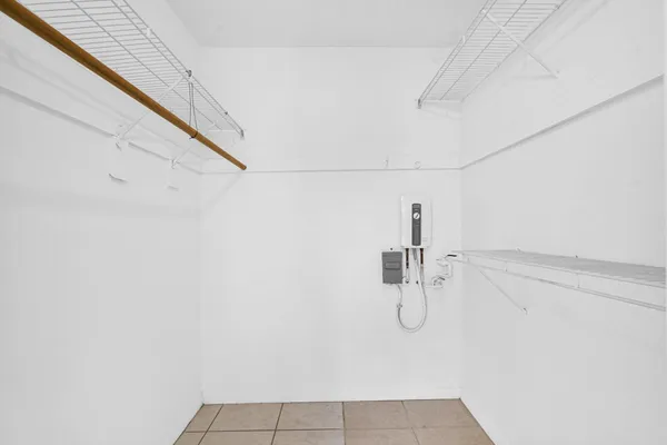 $1,800 | 9 Northeast 19th Court, Unit 111C, Wilton Manors, FL 33305