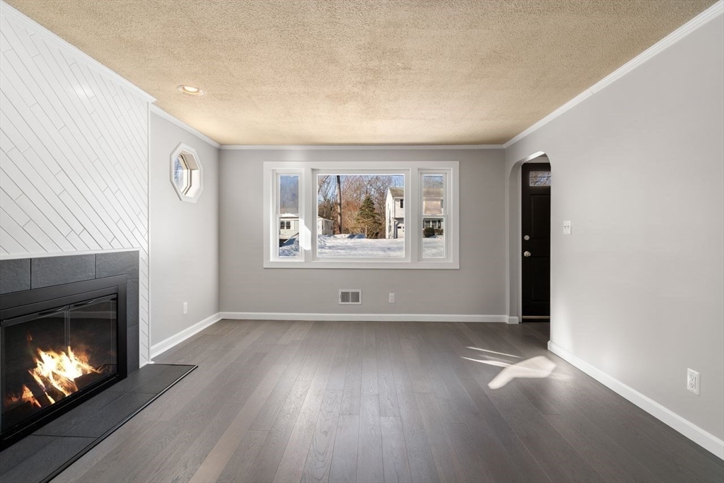 87 Hilldale Road Ashland, MA 01721 - Photo 5 of 19