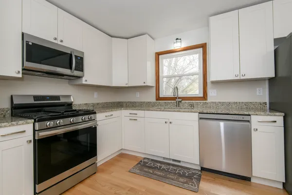 $599,900 | 21300 Astolat Drive, Brookfield, WI 53045