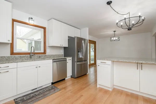 $599,900 | 21300 Astolat Drive, Brookfield, WI 53045