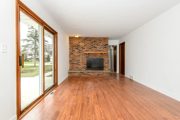 $599,900 | 21300 Astolat Drive, Brookfield, WI 53045