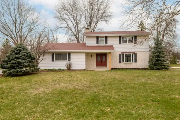 $599,900 | 21300 Astolat Drive, Brookfield, WI 53045