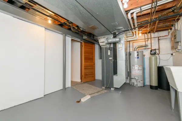 $599,900 | 21300 Astolat Drive, Brookfield, WI 53045