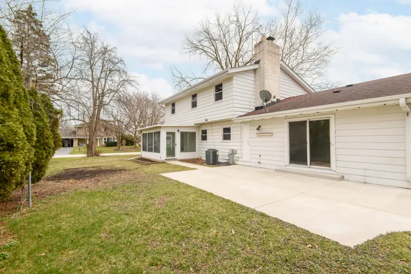 $599,900 | 21300 Astolat Drive, Brookfield, WI 53045