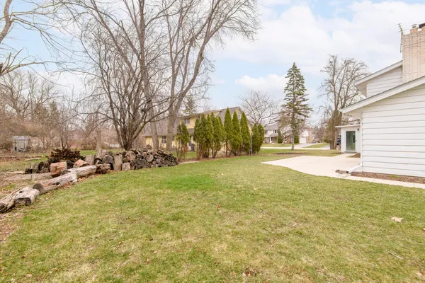 $599,900 | 21300 Astolat Drive, Brookfield, WI 53045