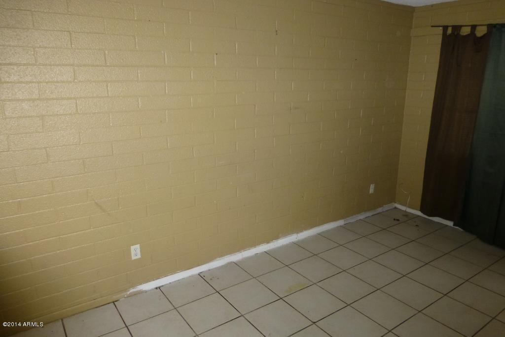 1642 West Darrel Road Phoenix, AZ 85041 - Photo 6 of 20 1642 W DARREL RD Phx 06