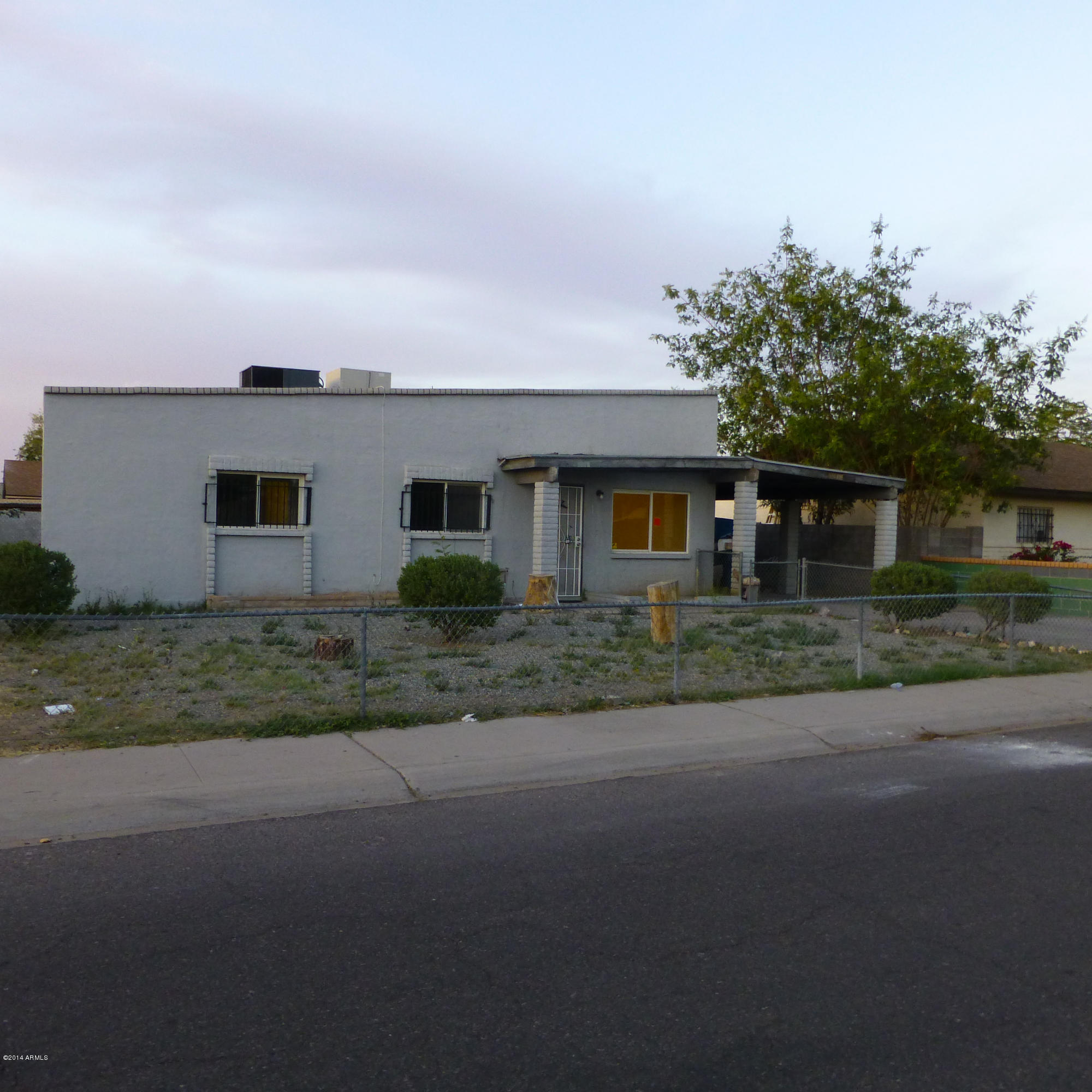 1642 West Darrel Road Phoenix, AZ 85041 - Photo 7 of 20 1642 W Darrel 02