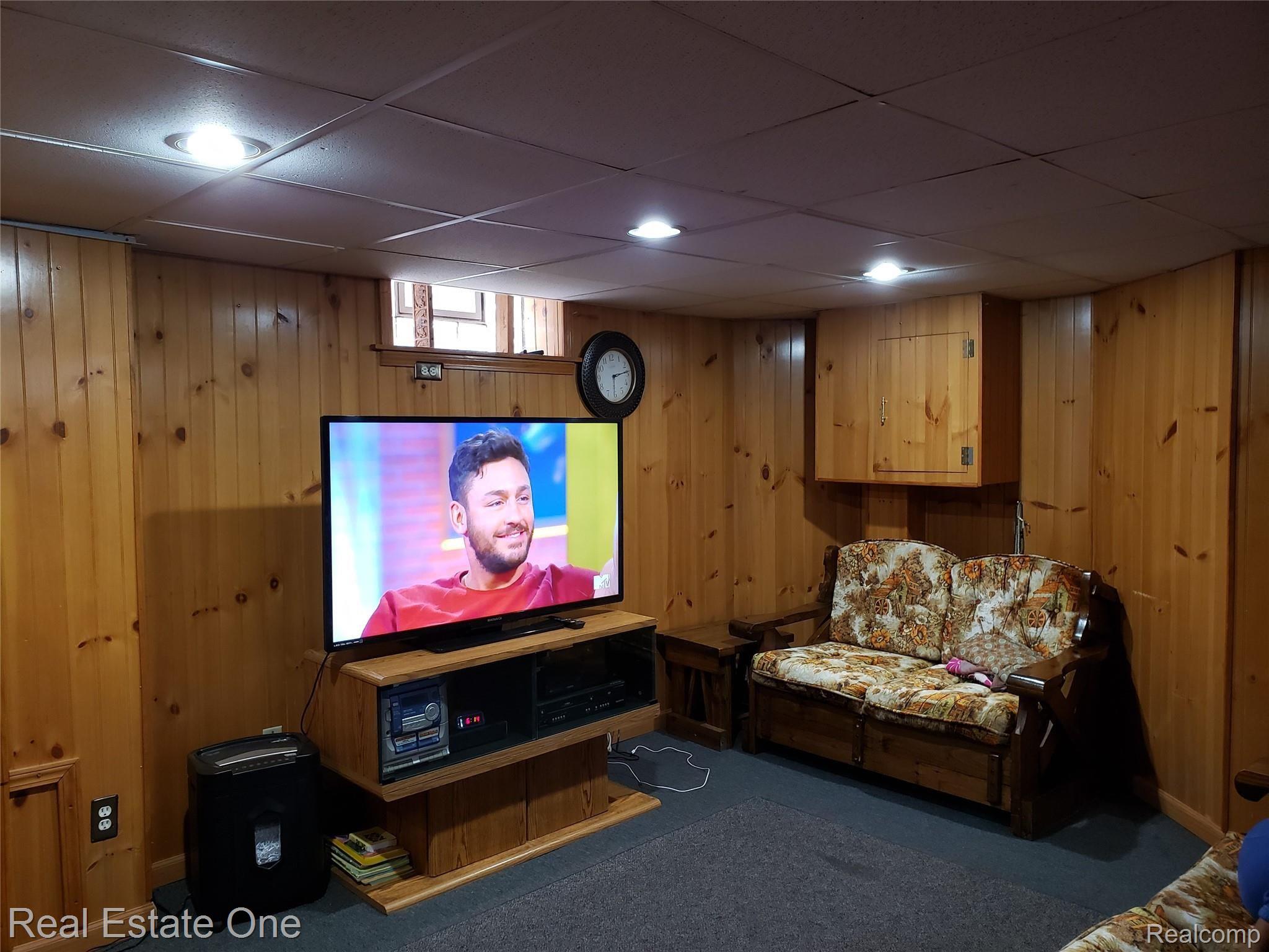 18212 Reed Street Melvindale, MI 48122 - Photo 27 of 33 20190609_181436.jpg
