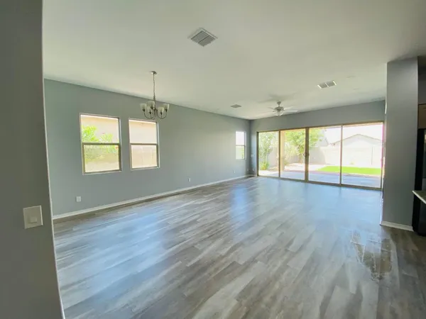 $2,500 | 2828 Patagonia Court, San Tan Valley, AZ 85144