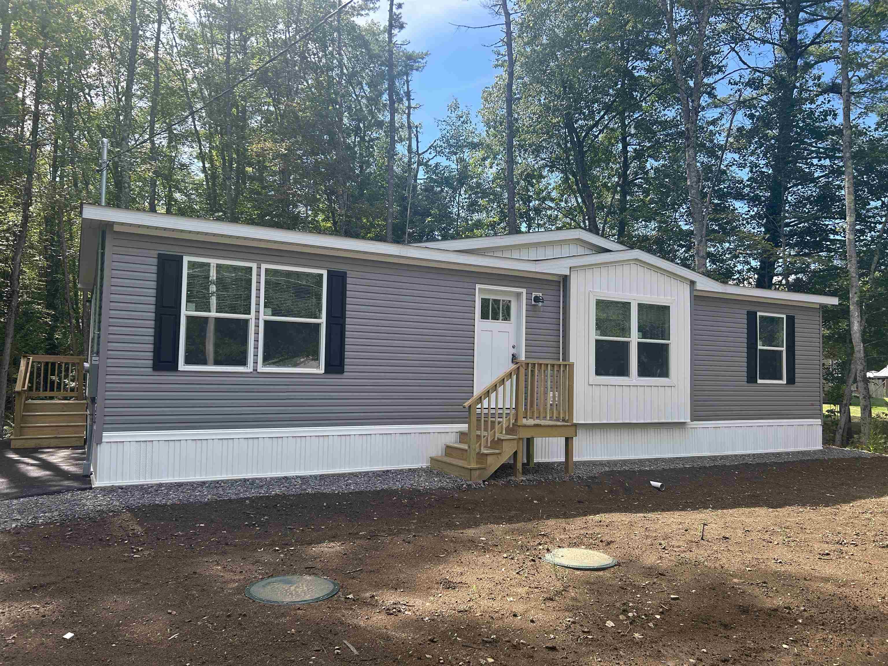 137 Salmon Falls Road Rochester, NH 03868 - Photo 1 of 31 Gallery Image 1