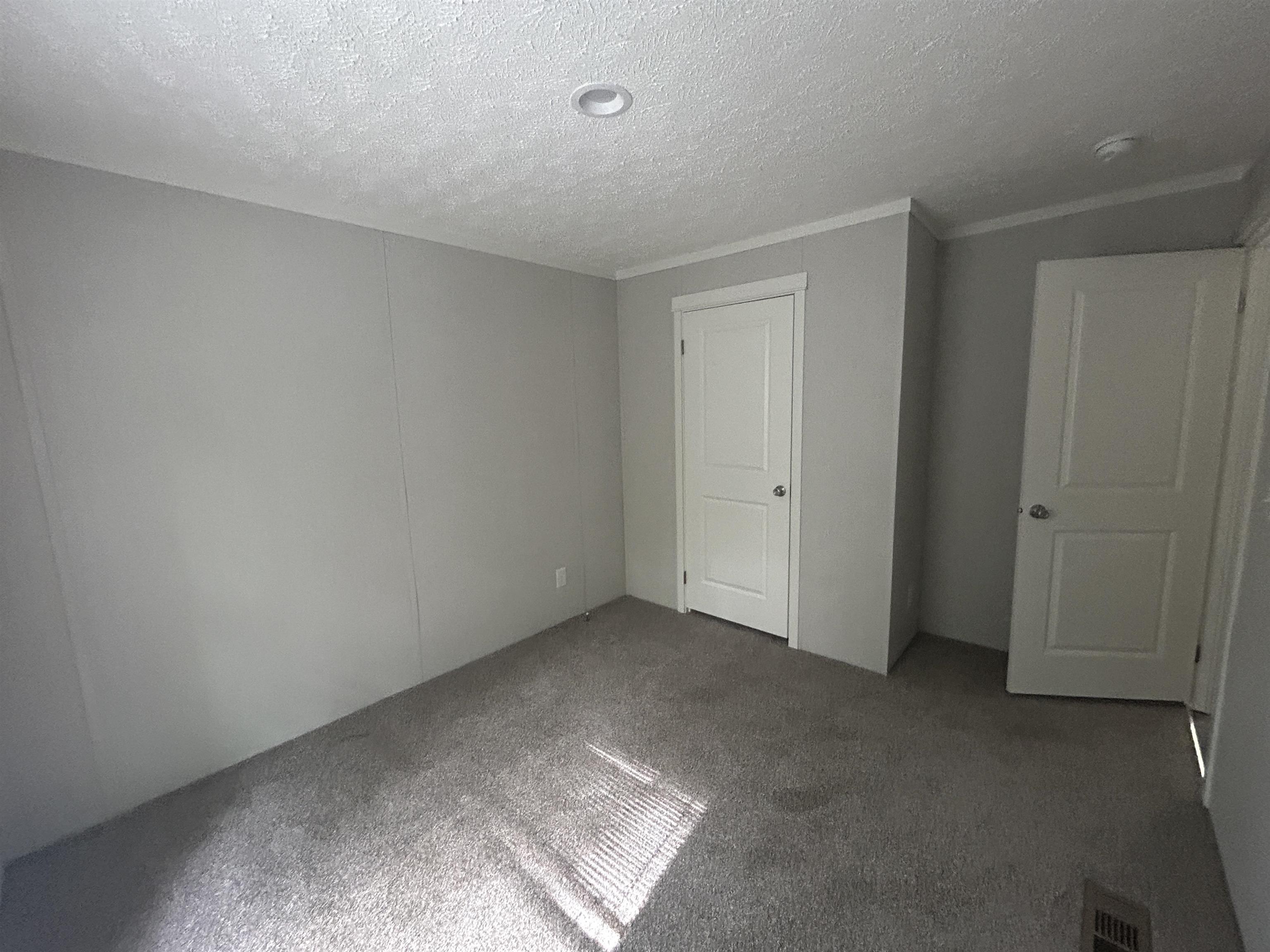 137 Salmon Falls Road Rochester, NH 03868 - Photo 22 of 31 Gallery Image 22