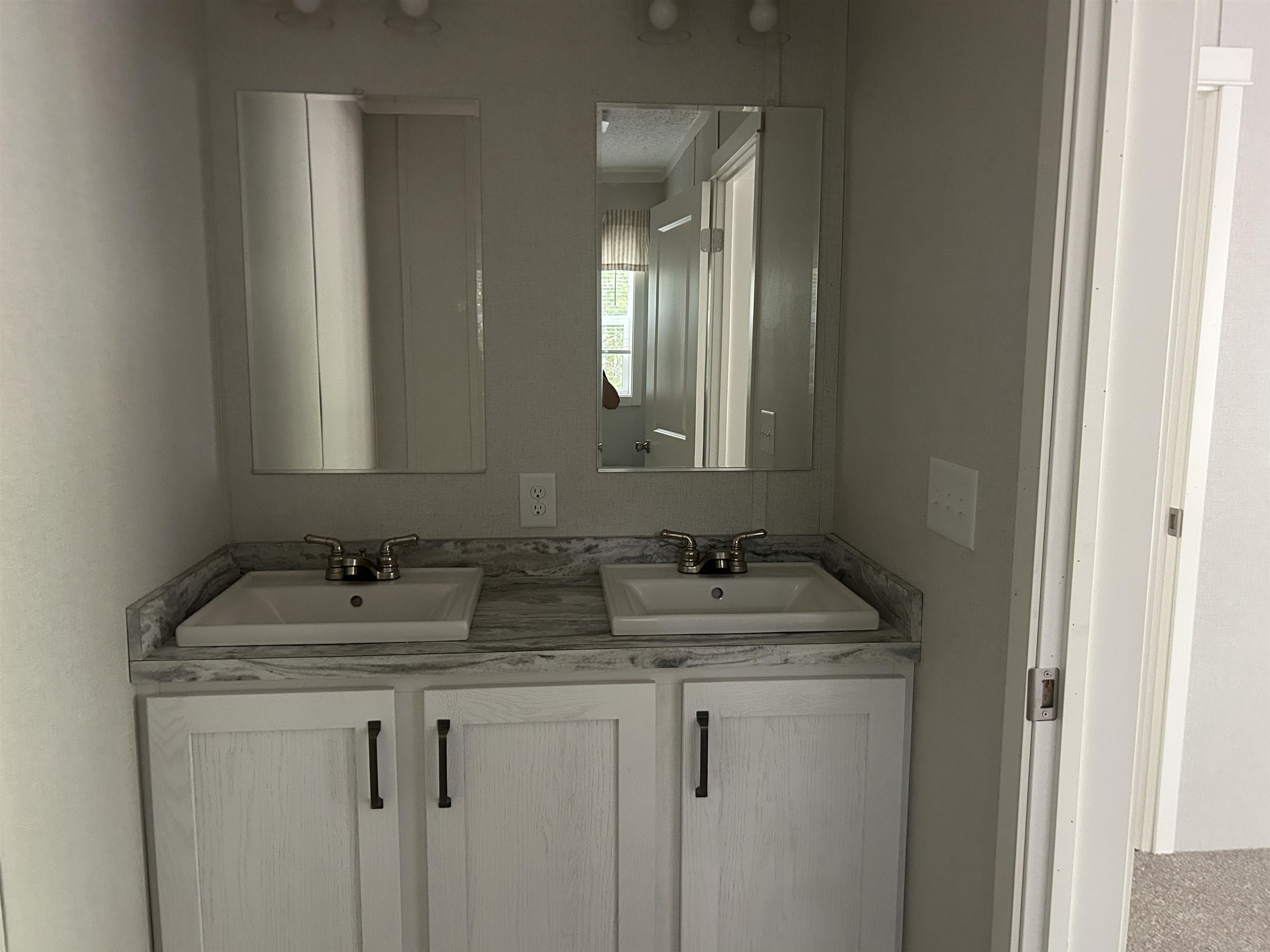 137 Salmon Falls Road Rochester, NH 03868 - Photo 29 of 31 Gallery Image 29