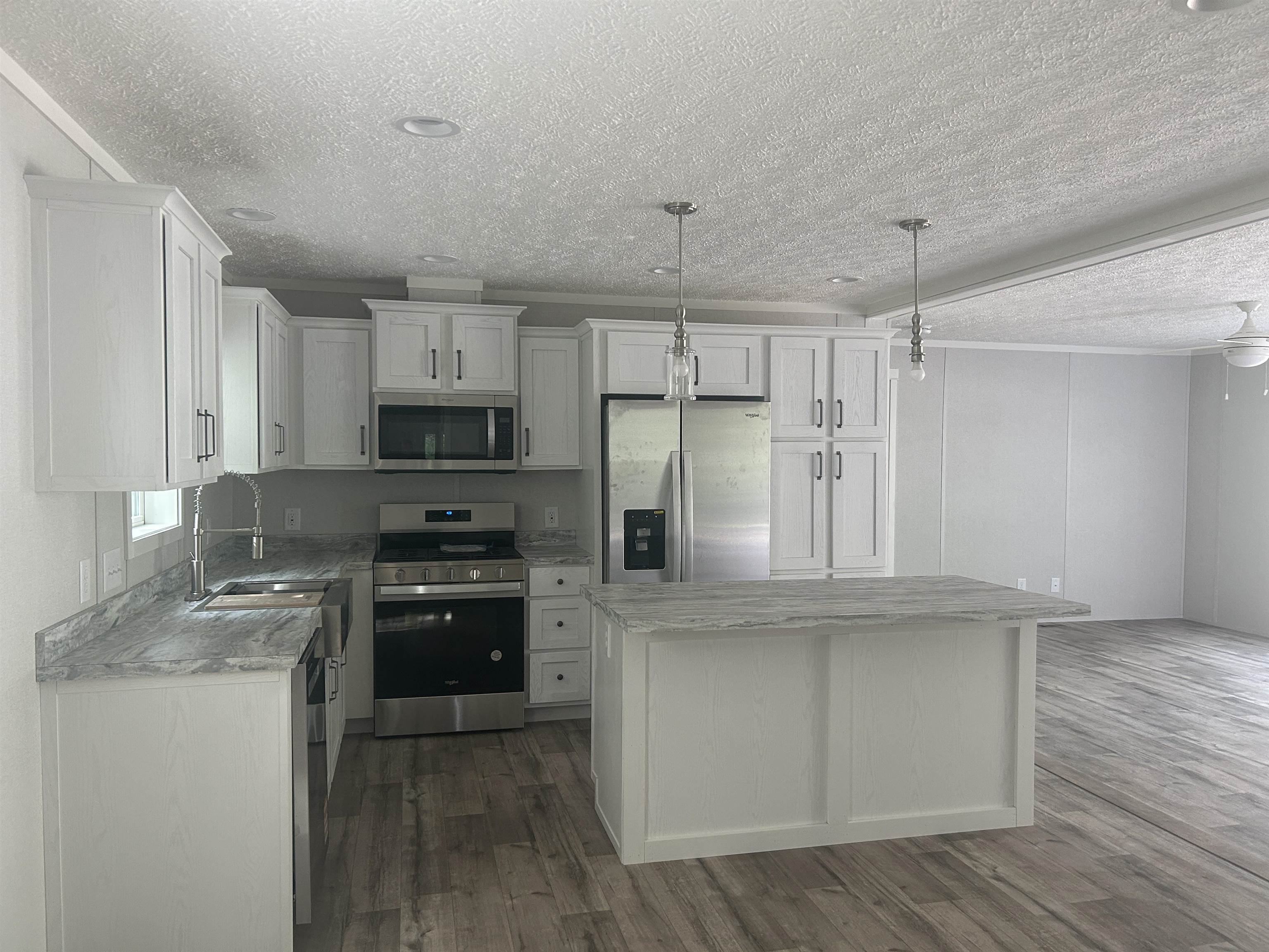 137 Salmon Falls Road Rochester, NH 03868 - Photo 8 of 31 Gallery Image 8