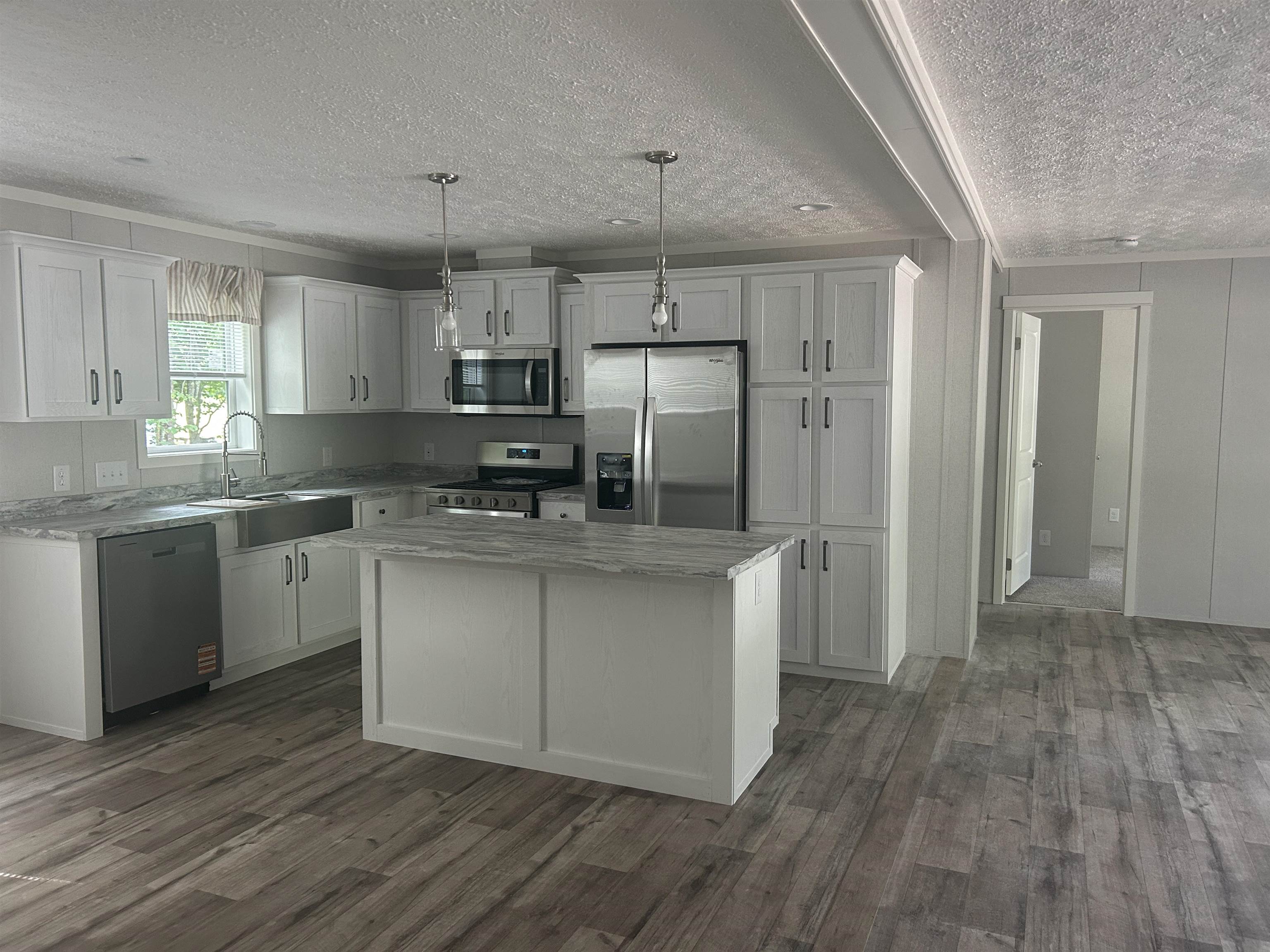137 Salmon Falls Road Rochester, NH 03868 - Photo 10 of 31 Gallery Image 10