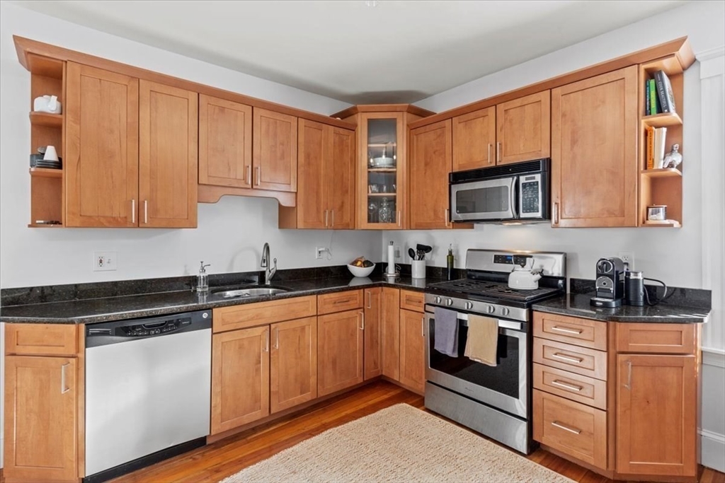 15 Lafield Street, Unit 3 Boston, MA 02122 - Photo 3 of 25