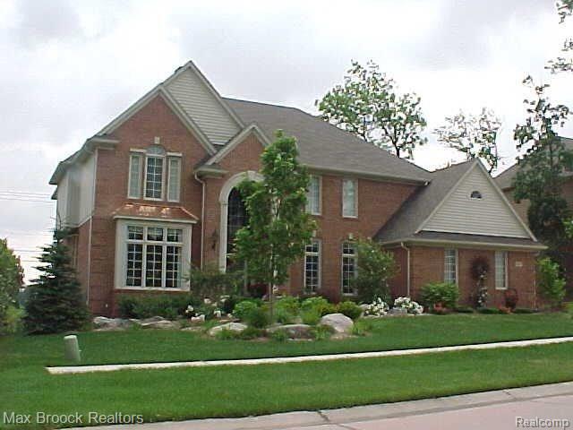 1995 Mapleridge Road Rochester, MI 48309 - Photo 2 of 43 Street view.jpg