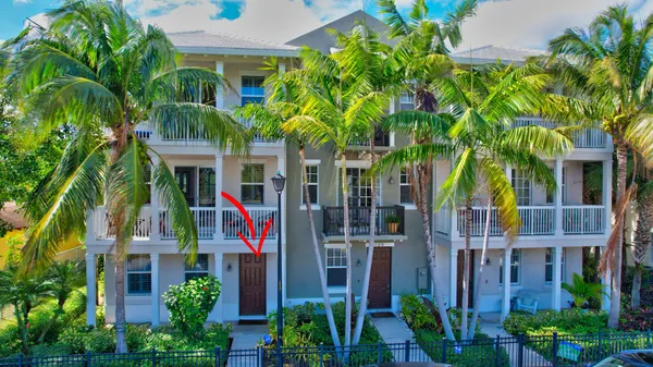 $4,000 | 122 Southwest 1st Avenue, Delray Beach, FL 33444