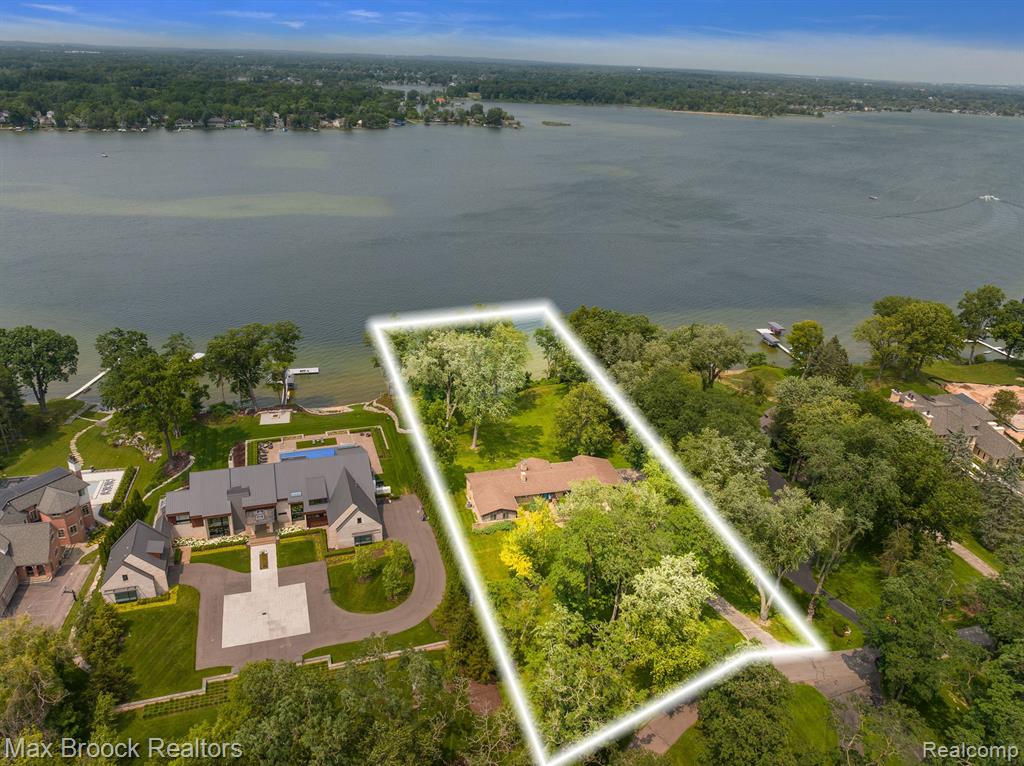 4550 Dow Ridge Road West Bloomfield, MI 48324 - Photo 2 of 46