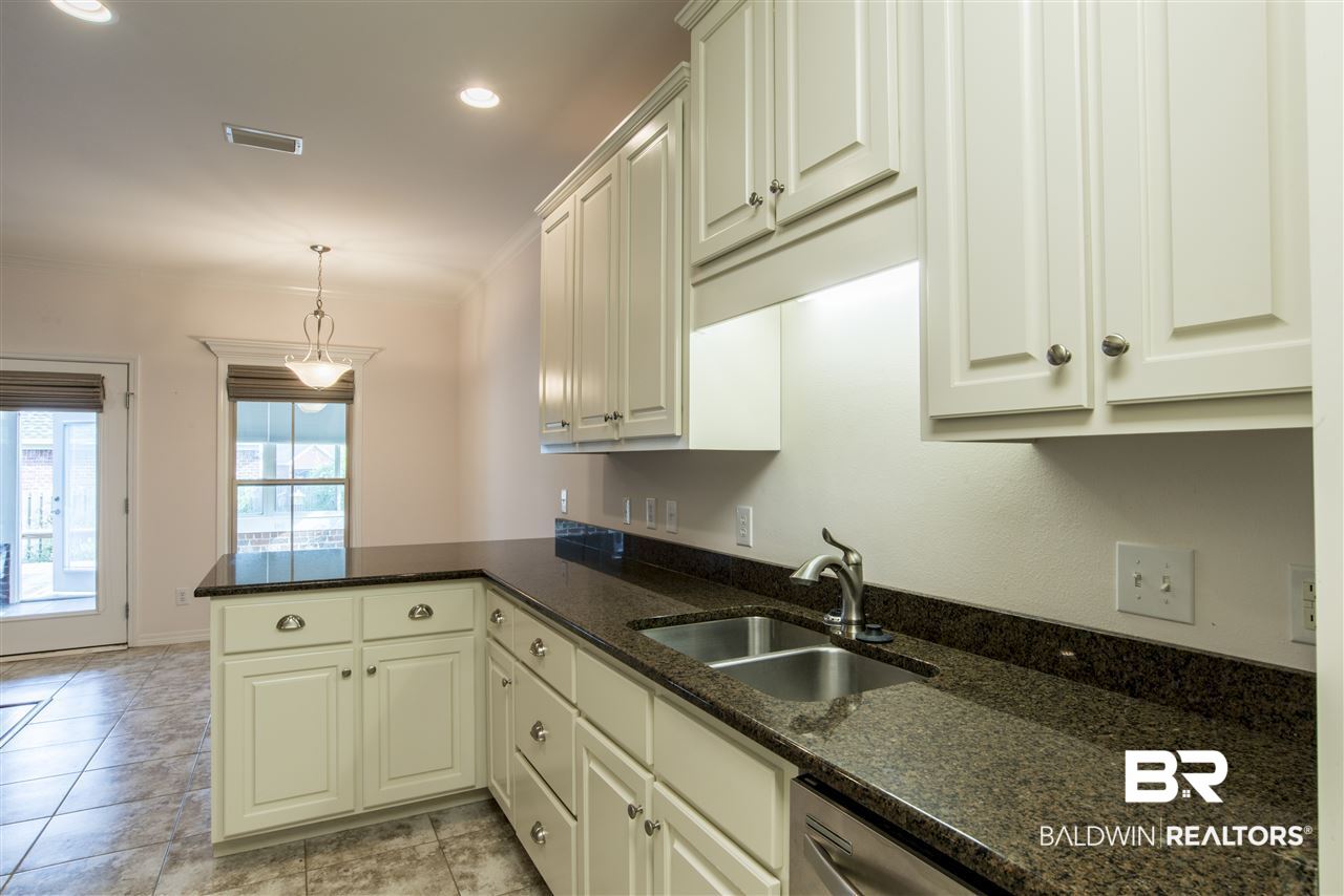 204 Divot Loop Fairhope, AL 36532 - Photo 6 of 27 GRANIT COUNTERS