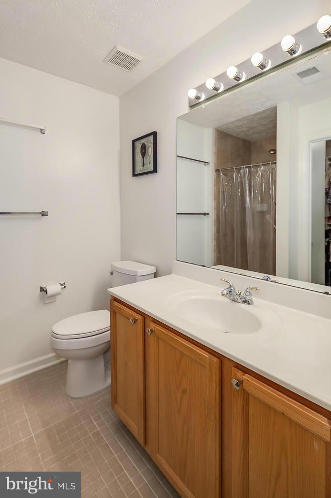 3 Ridge Manor Court Damascus, MD 20872 - Photo 17 of 30 Bath (Master)