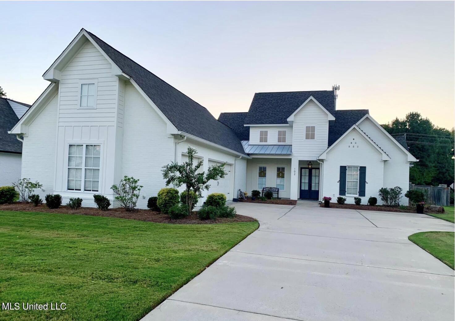102 First Colony Blvd