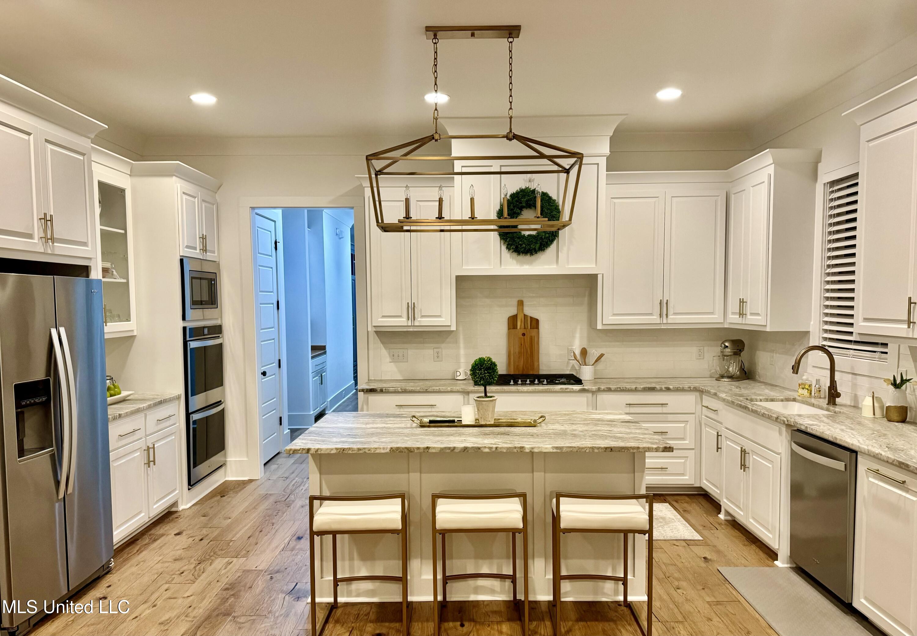 102 First Colony Boulevard Madison, MS 39110 - Photo 11 of 68 Kitchen