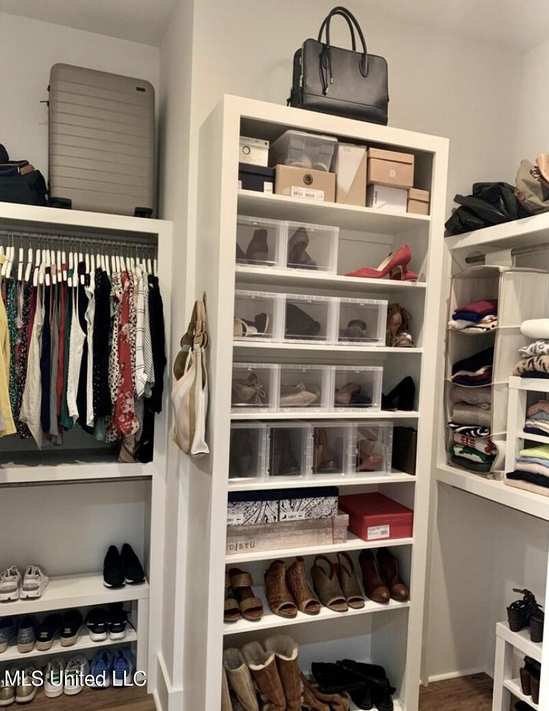 102 First Colony Boulevard Madison, MS 39110 - Photo 29 of 68 Primary Wardrobe