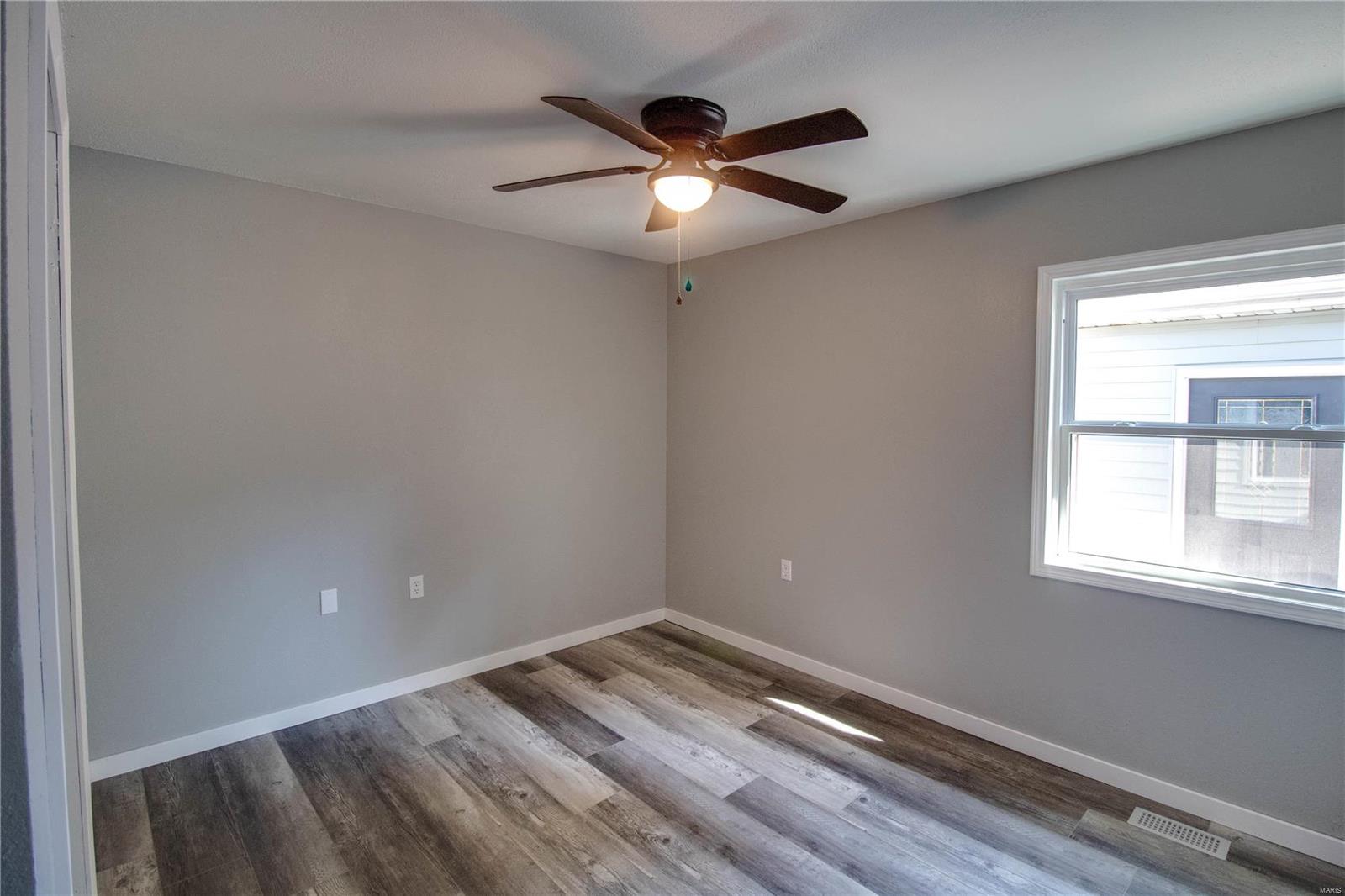 236 Virginia Street Brighton, IL 62012 - Photo 20 of 32 Gallery Image 20
