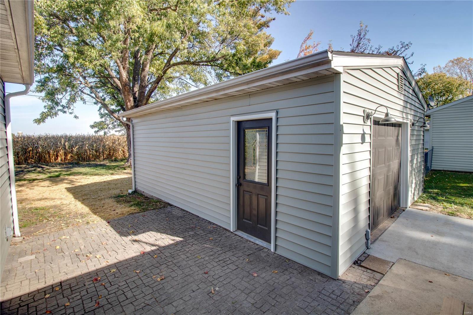 236 Virginia Street Brighton, IL 62012 - Photo 28 of 32 Gallery Image 28