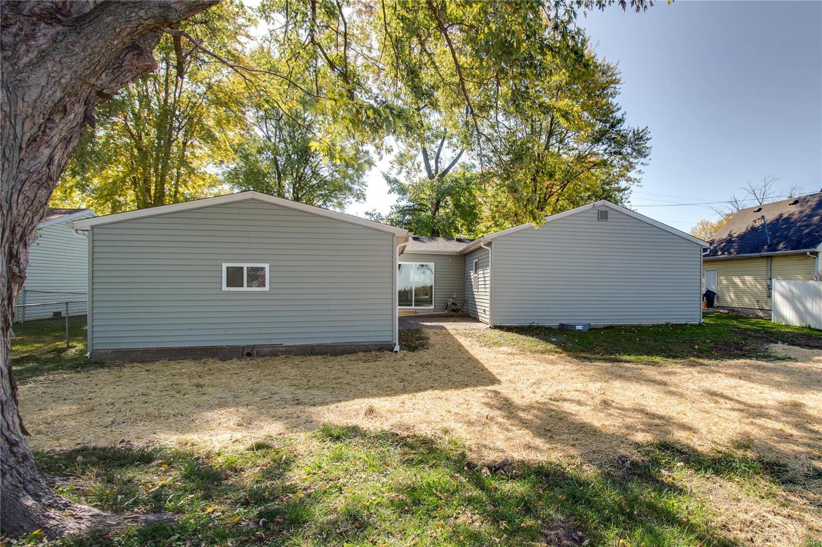 236 Virginia Street Brighton, IL 62012 - Photo 30 of 32 Gallery Image 30
