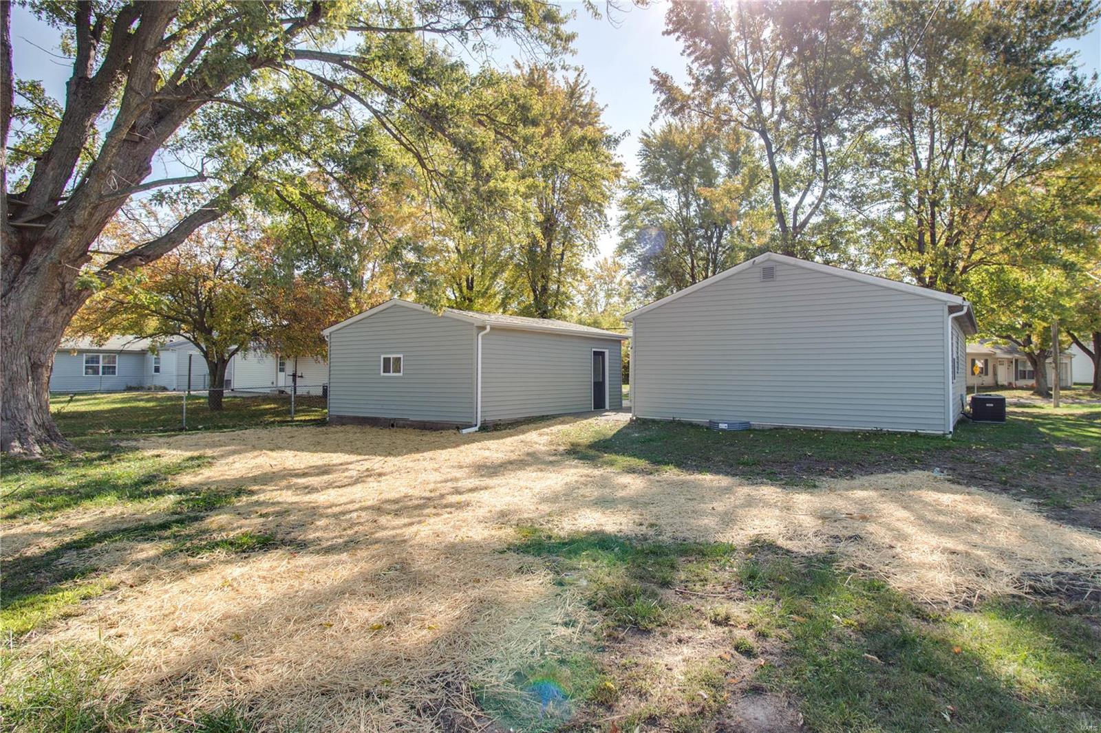 236 Virginia Street Brighton, IL 62012 - Photo 31 of 32 Gallery Image 31