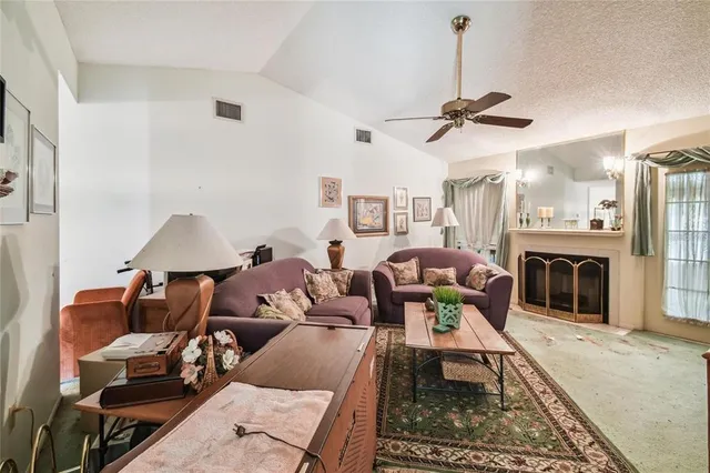 $290,000 | 103 Lakeside Colony Drive, Tarpon Springs, FL 34689