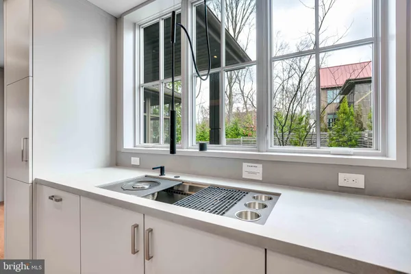 $5,750,000 | 7029 Longwood Drive, Bethesda, MD 20817